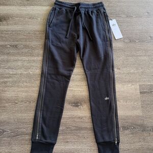 ALO Yoga Black Jogger Pants